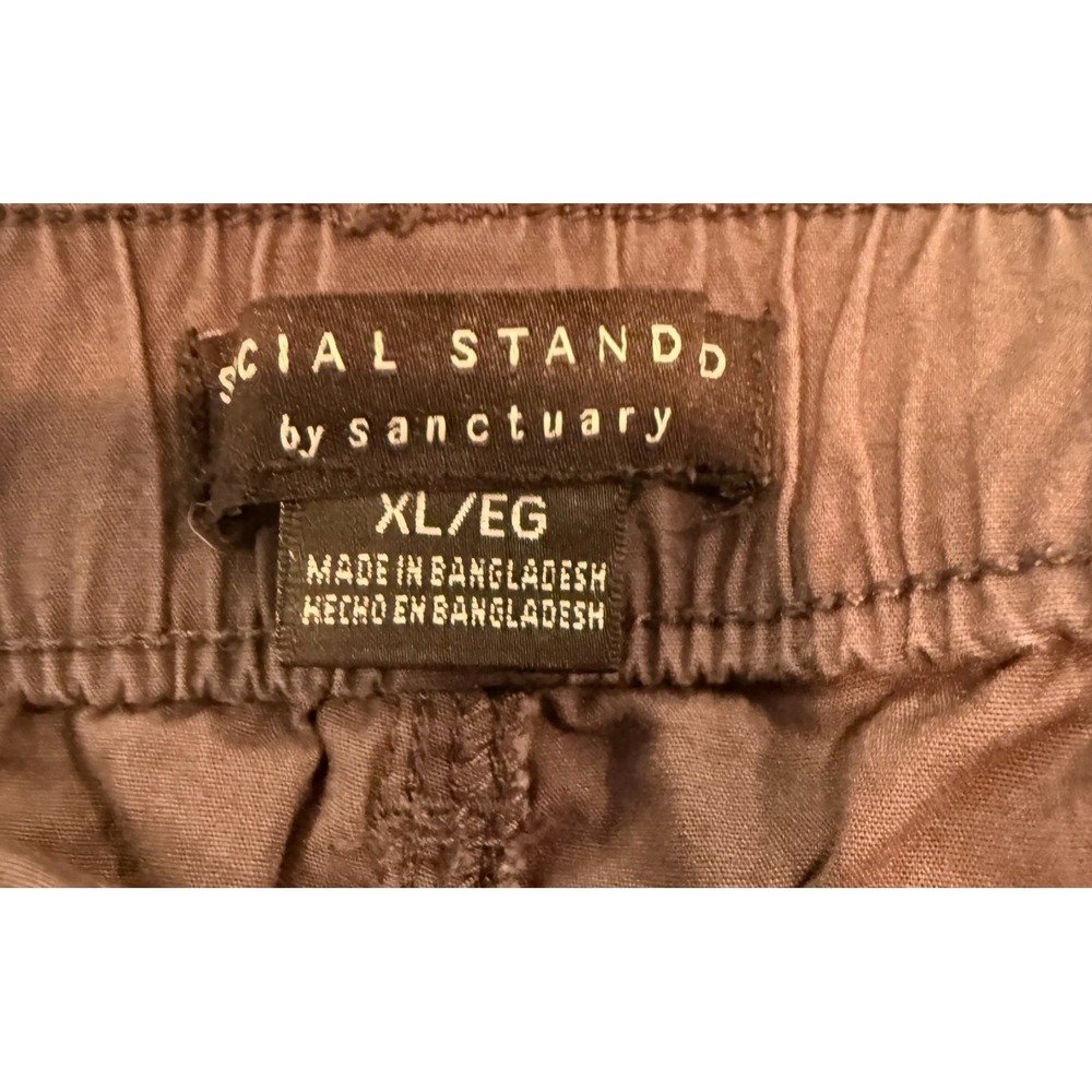 Social Standard by Sanctuary Gray Roll Cuff Shorts Women's XL Stretch Casual - Picture 6 of 6